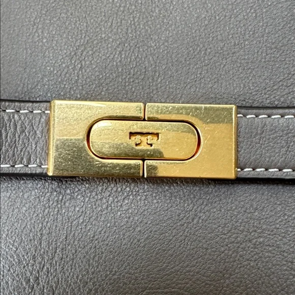 Tory Burch Lee Radziwill Double Bag in Clamshell - Picture 6 of 15